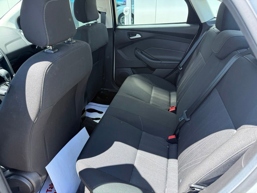 Certified 2018 Ford Focus SE FWD image 11