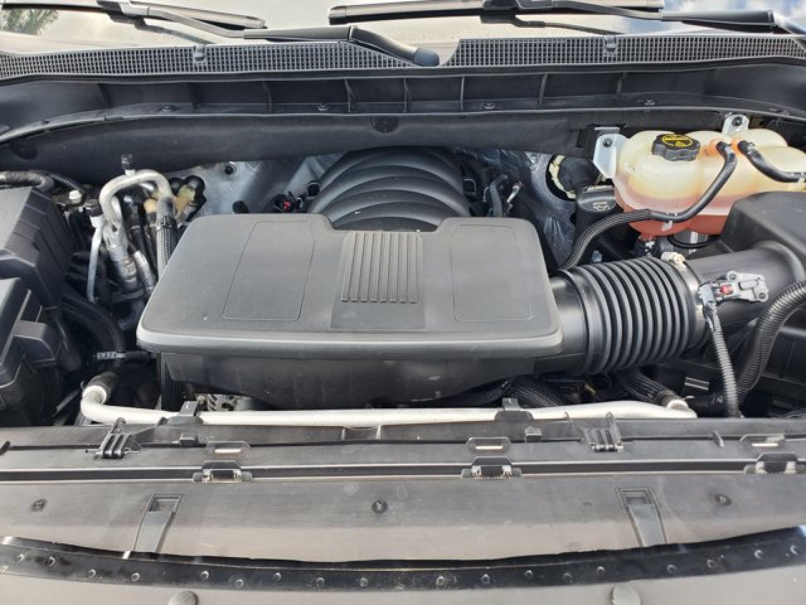 Used 2024 Chevrolet Suburban RST w/ Luxury Package AWD/4WD image 37