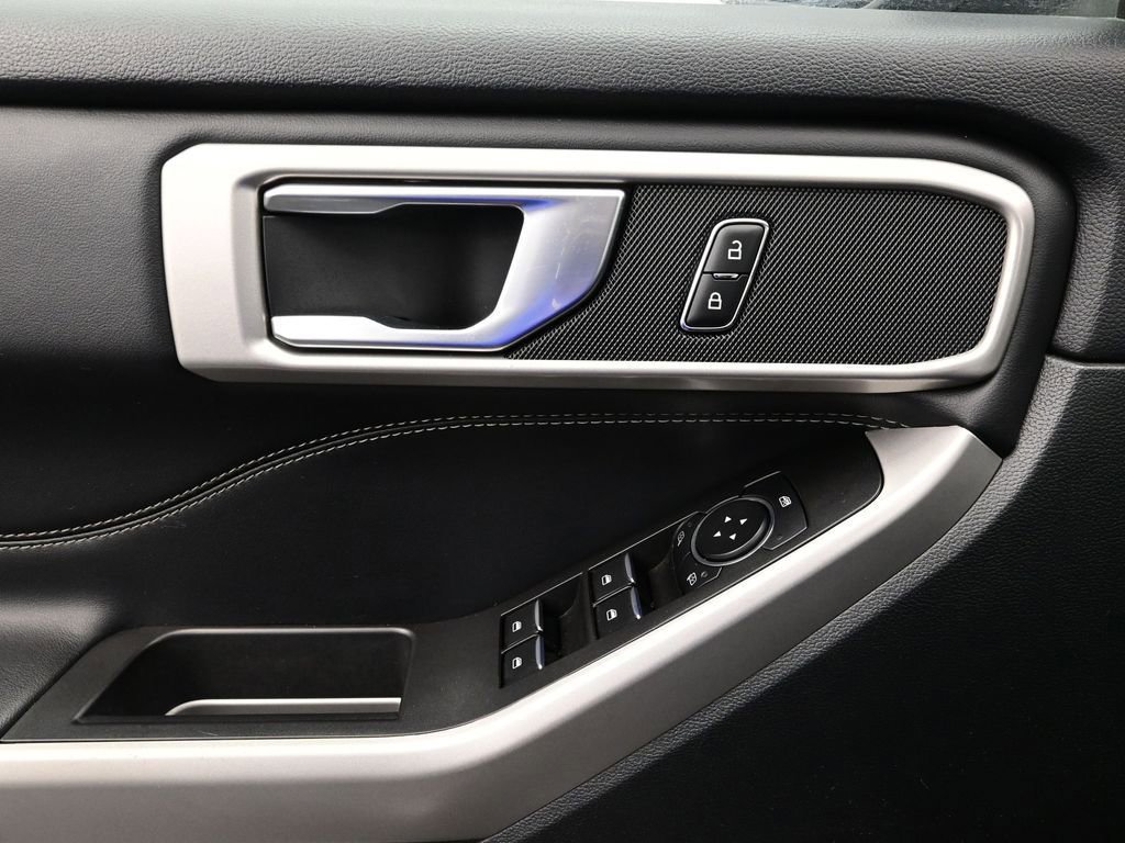 Certified 2024 Ford Explorer XLT w/ Equipment Group 202A image 17