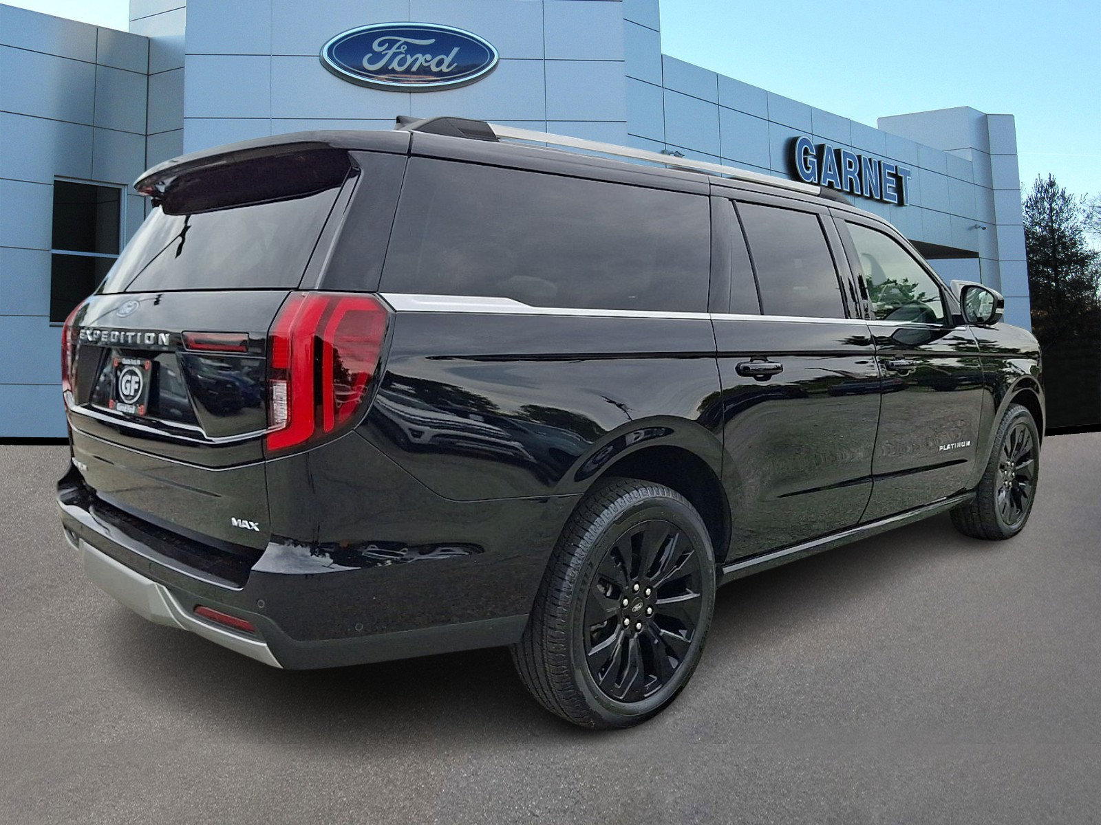 Certified 2025 Ford Expedition Max Platinum w/ Driver's Package AWD/4WD image 10