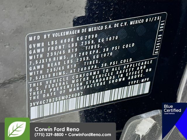 Used 2025 Volkswagen Taos SEL image 35