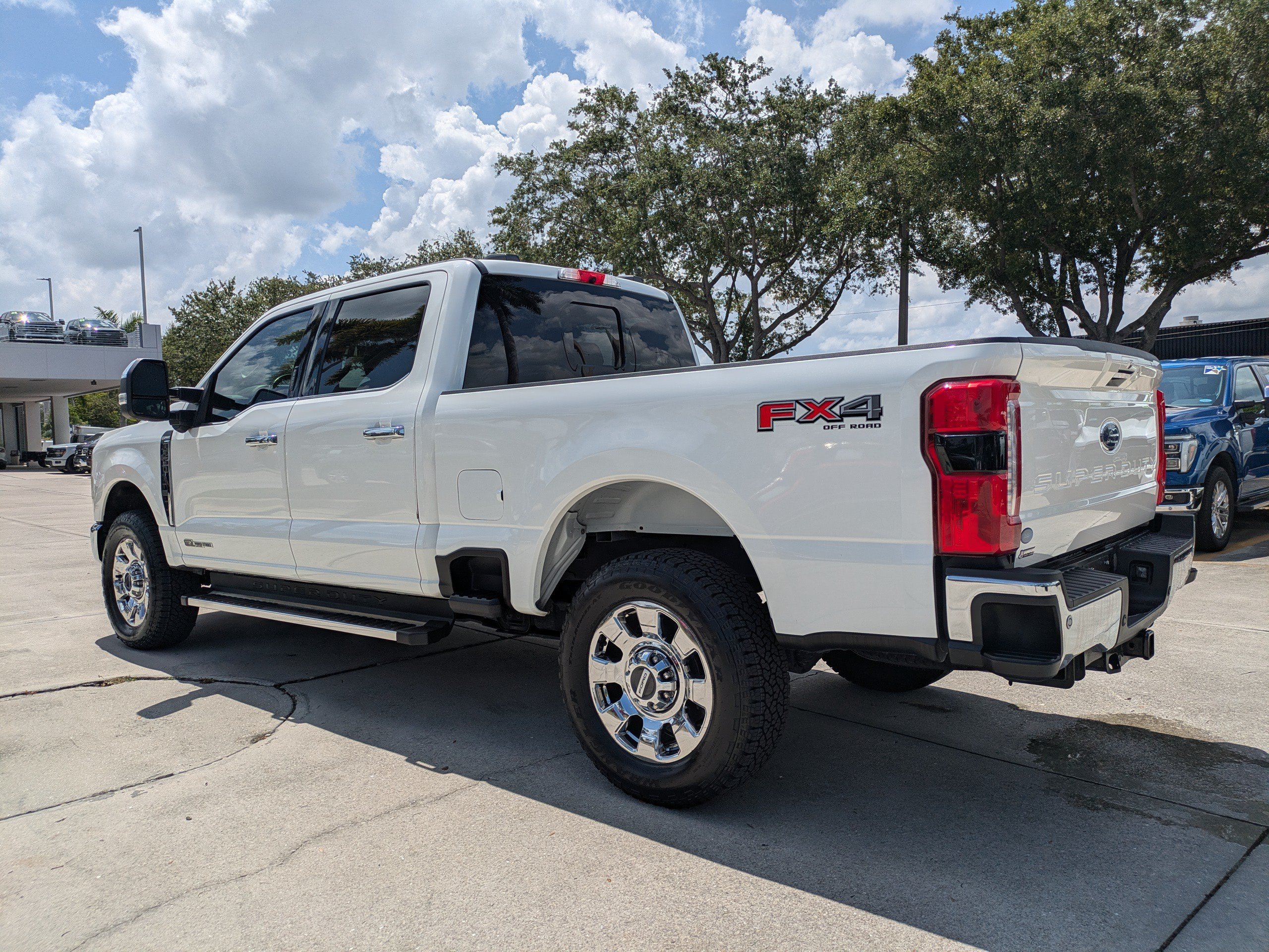 Certified 2023 Ford F250 Lariat w/ Chrome Package AWD/4WD image 6