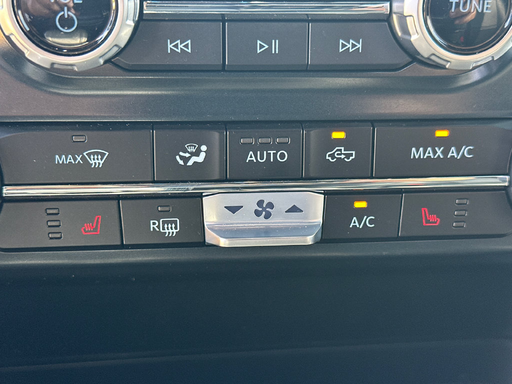 Certified 2025 Ford F150 XLT w/ Equipment Group 302A MID AWD/4WD image 29