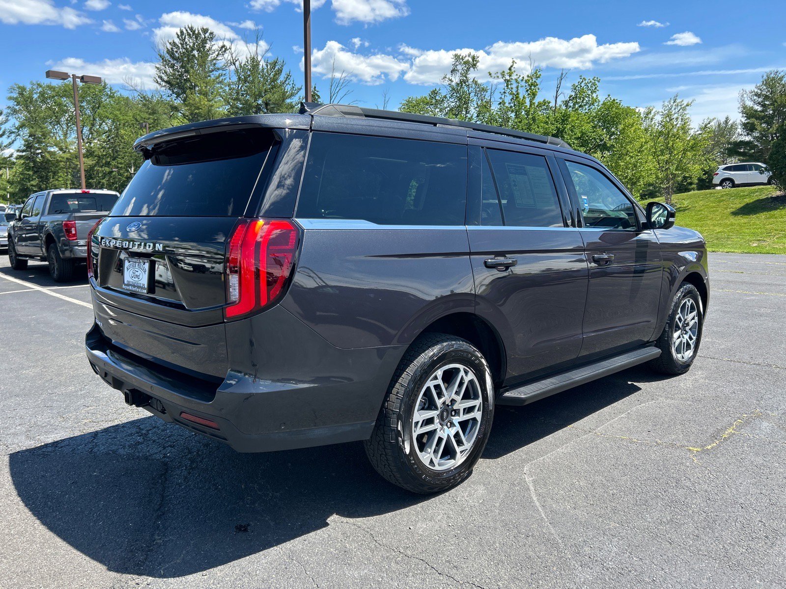 Certified 2025 Ford Expedition Active AWD/4WD image 18