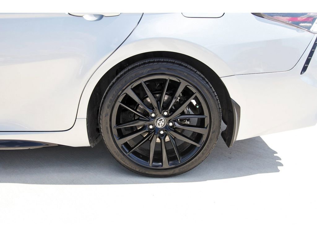 Used 2021 Toyota Camry XSE FWD image 30