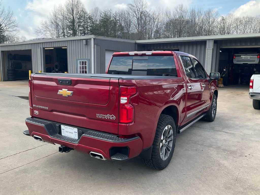 Used 2025 Chevrolet Silverado 1500 High Country w/ Technology Package image 3