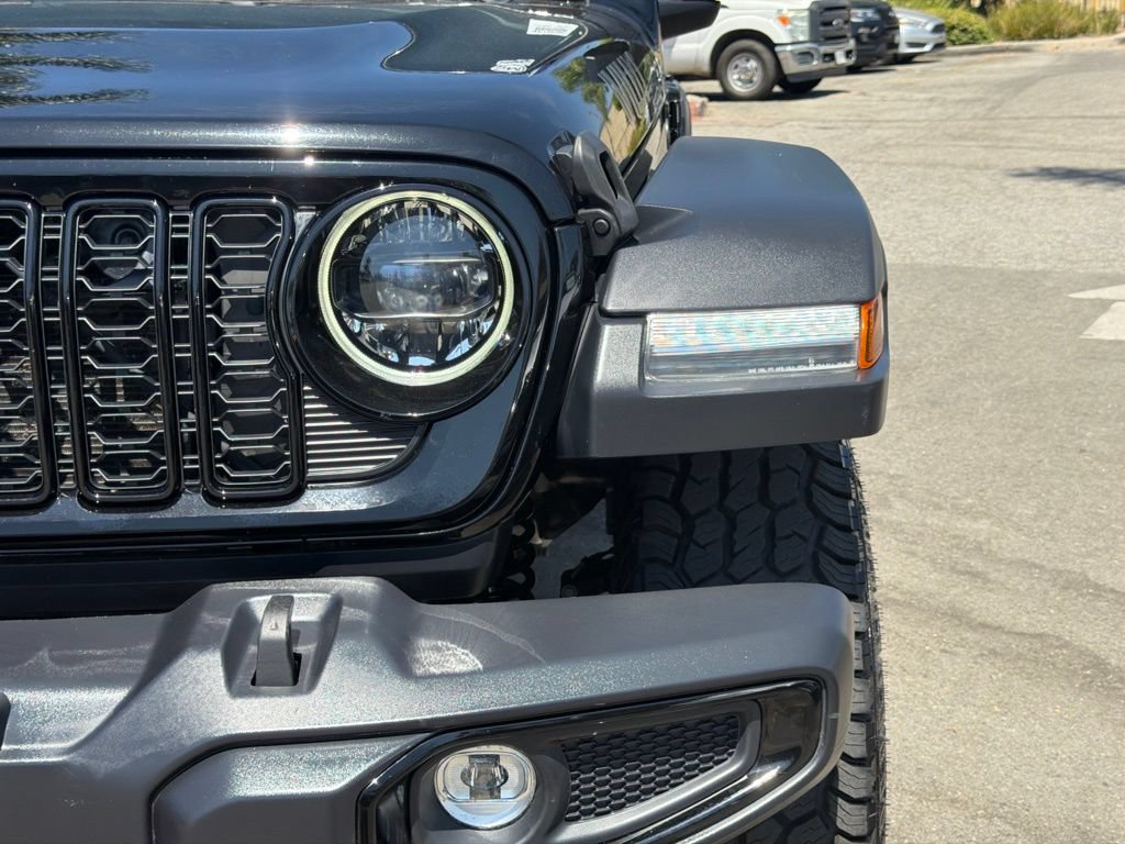 Used 2025 Jeep Wrangler Unlimited Sport AWD/4WD image 16