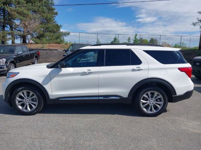 Certified 2023 Ford Explorer XLT w/ Equipment Group 202A AWD/4WD image 5