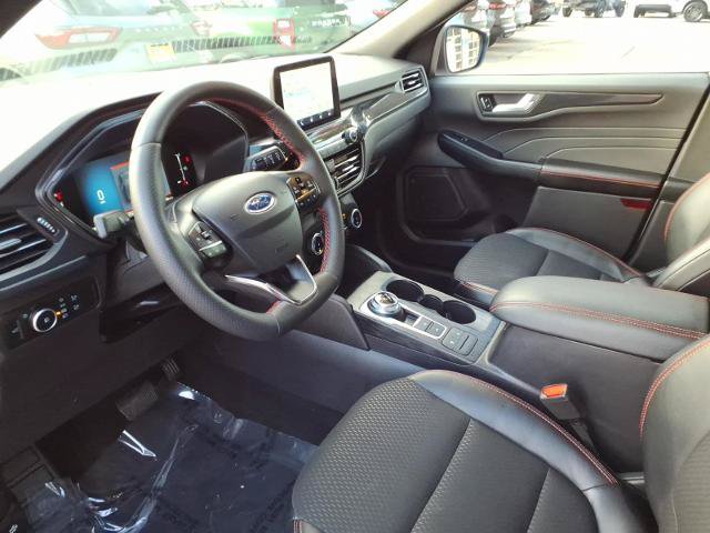 Certified 2025 Ford Escape ST-Line Select AWD/4WD image 9