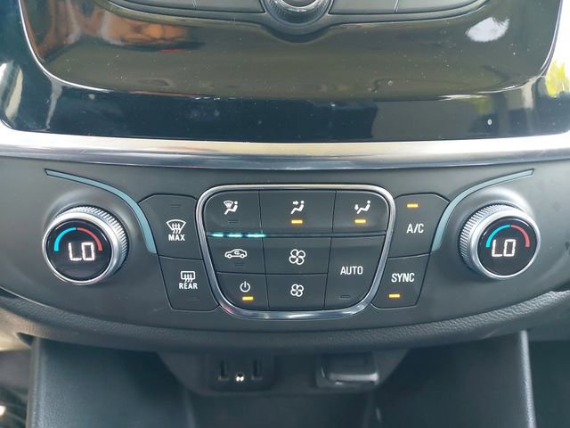 Used 2021 Chevrolet Traverse LS image 25