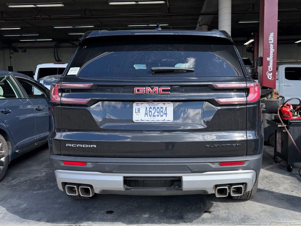 Used 2024 GMC Acadia Elevation image 5