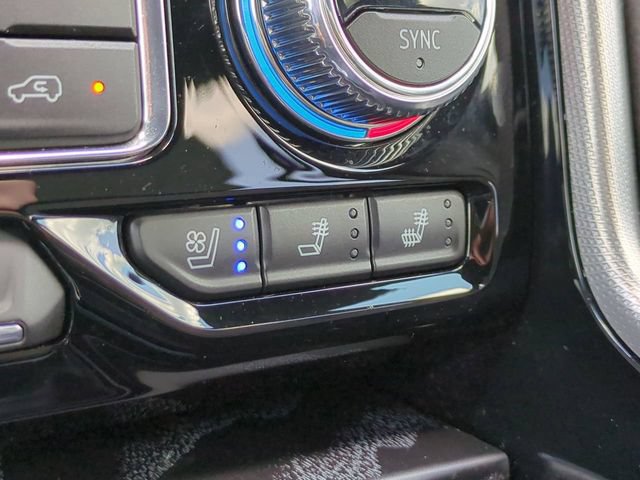 Used 2023 GMC Yukon XL Denali AWD/4WD image 26