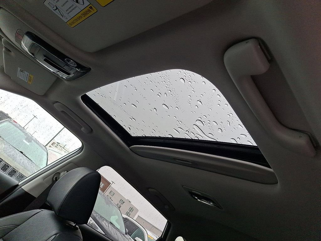 Used 2024 Kia Seltos SX w/ SX Sunroof Package image 15