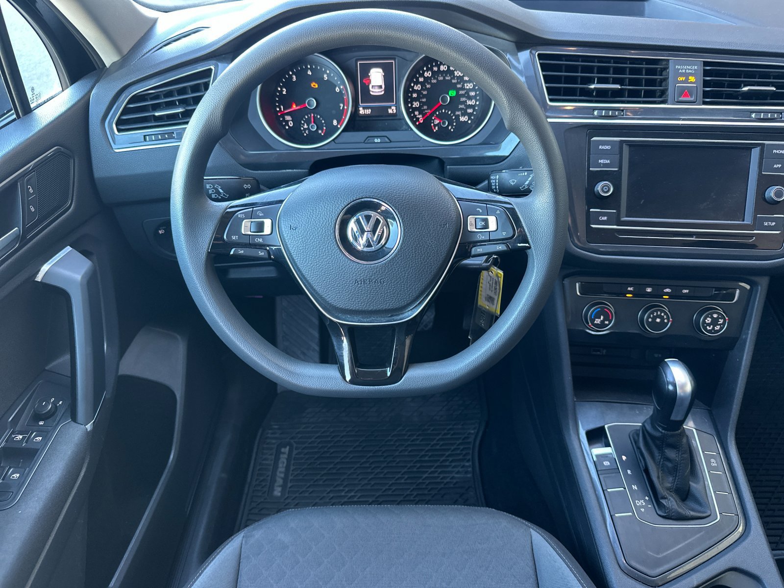 Used 2018 Volkswagen Tiguan S FWD image 15