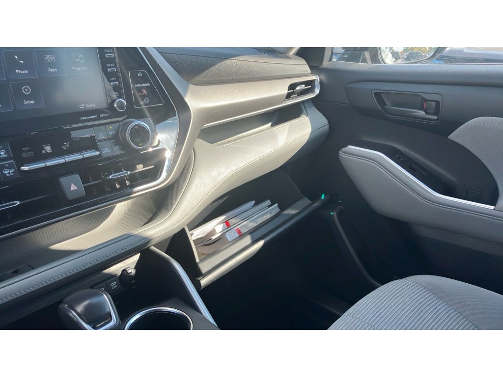 Used 2021 Toyota Highlander LE w/ Protection Package #3 (TMS) image 27