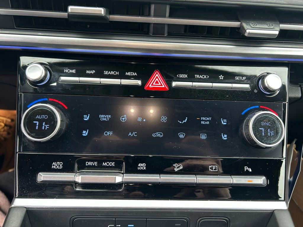 Used 2025 Hyundai Santa Fe Limited image 27