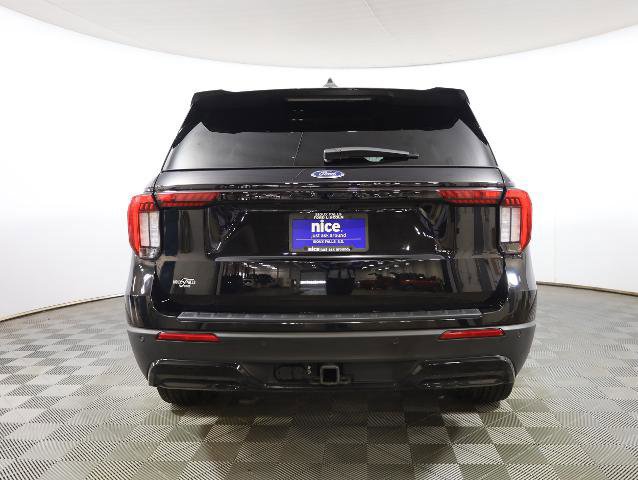 Certified 2025 Ford Explorer ST-Line image 3
