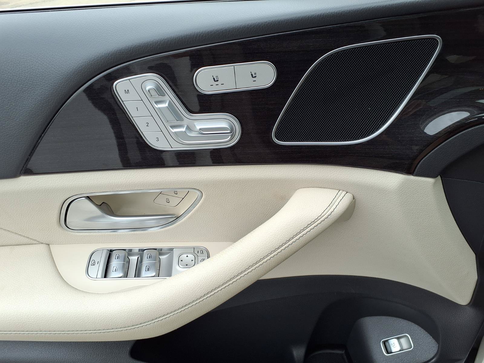 Used 2020 Mercedes-Benz GLE 350 4MATIC image 13