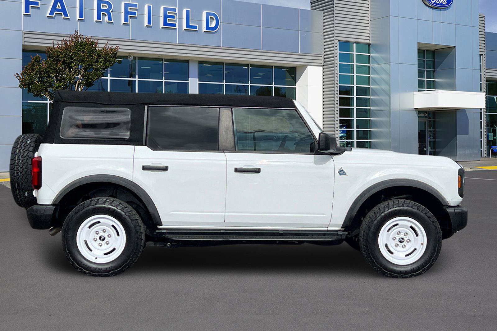 Certified 2024 Ford Bronco Black Diamond AWD/4WD image 7