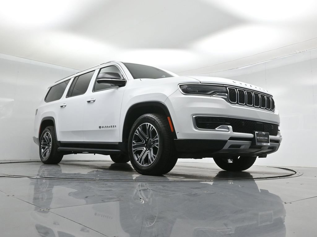 Used 2024 Jeep Wagoneer L Series II image 5