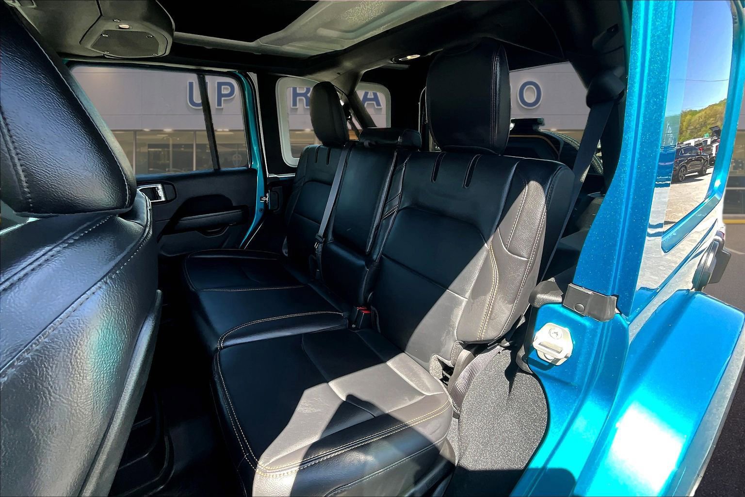 Used 2024 Jeep Wrangler Sahara w/ Technology Group AWD/4WD image 26