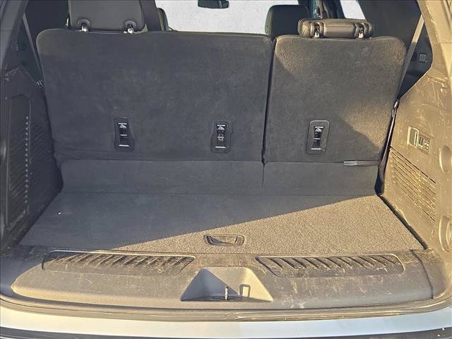 Used 2023 Chevrolet Tahoe LT w/ Luxury Package RWD image 6
