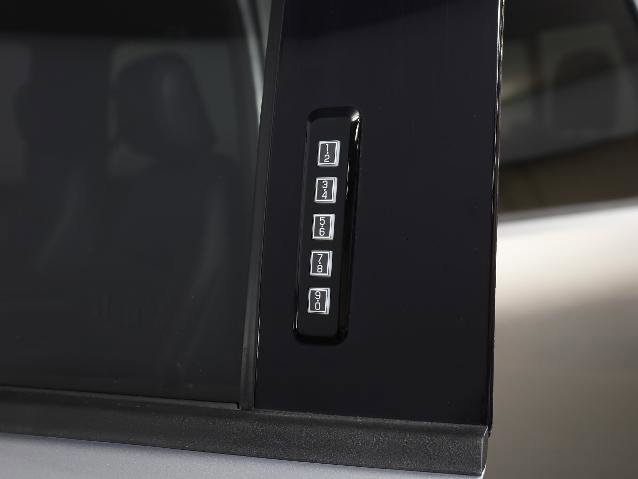 Certified 2021 Ford F150 Lariat w/ Equipment Group 502A High image 26