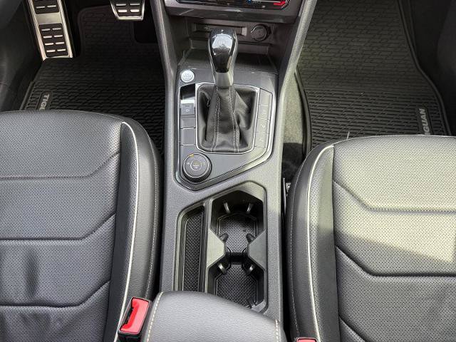 Used 2022 Volkswagen Tiguan SEL R-Line AWD/4WD image 16