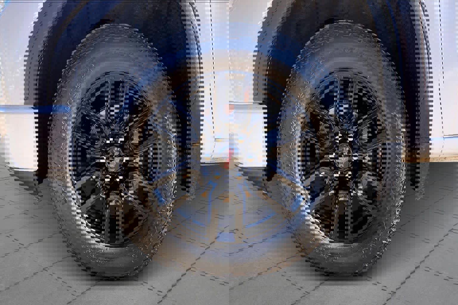 Used 2020 GMC Sierra 1500 Elevation w/ Elevation Value Package image 12