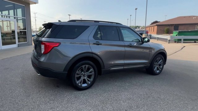 Certified 2024 Ford Explorer XLT w/ Equipment Group 202A AWD/4WD image 9