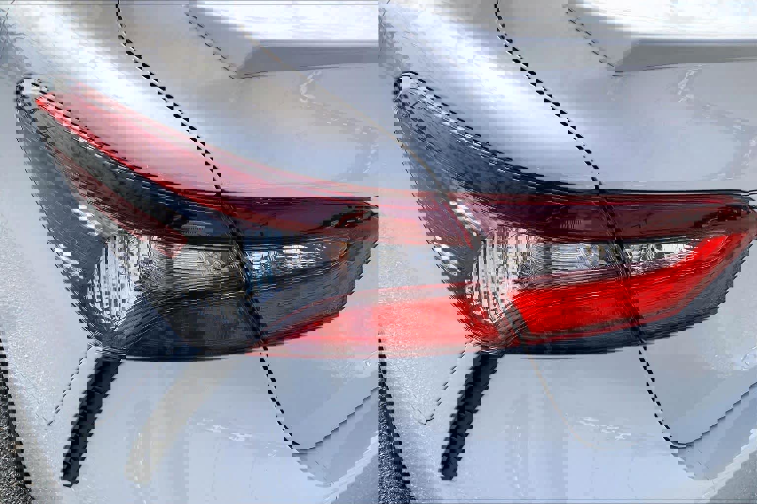 Used 2022 Toyota Camry SE image 25