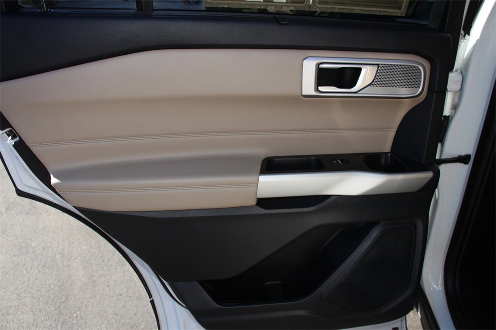 Certified 2021 Ford Explorer Limited w/ Hybrid Equipment Group 310A image 21