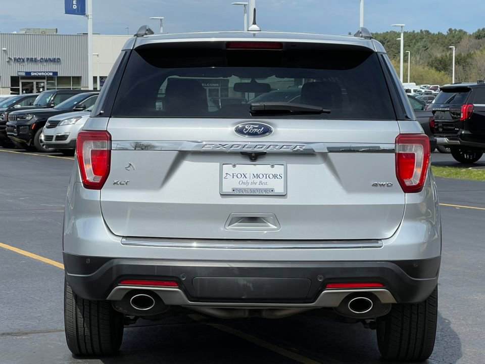 Certified 2018 Ford Explorer XLT w/ Equipment Group 202A AWD/4WD image 38