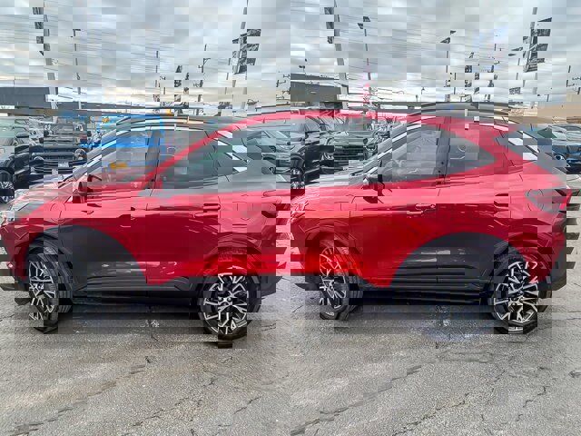 Certified 2023 Ford Escape SE w/ Class II Trailer Tow Package image 3