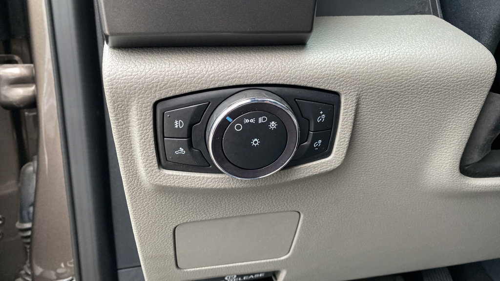 Certified 2022 Ford F250 XLT w/ XLT Value Package AWD/4WD image 23