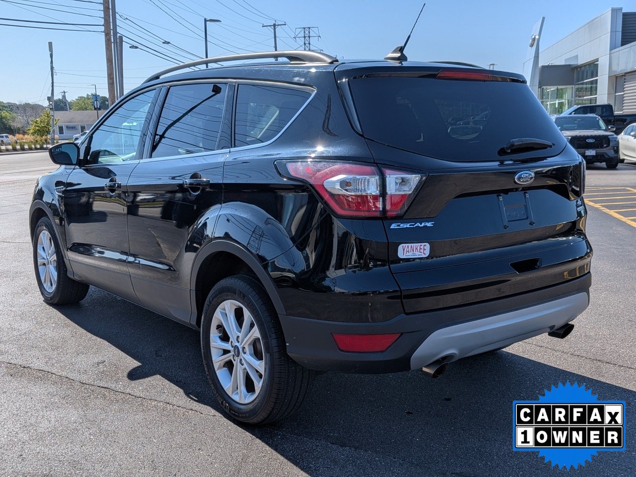 Certified 2018 Ford Escape SE w/ SE Sync 3 Package AWD/4WD image 6