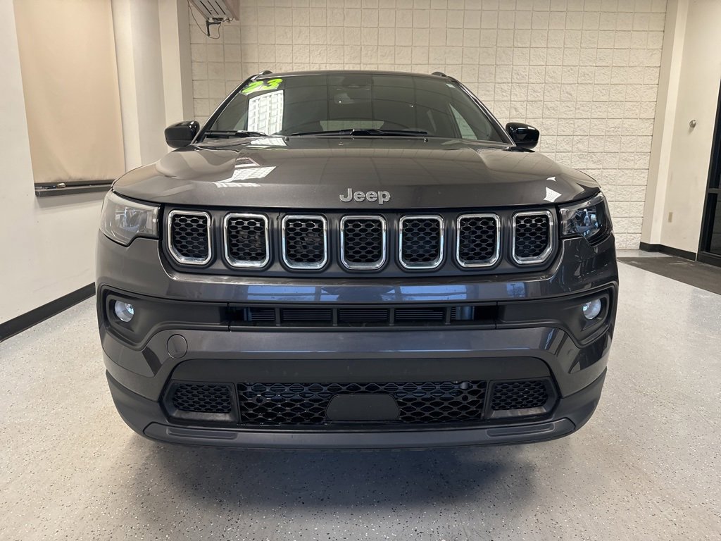 Used 2023 Jeep Compass Latitude w/ Convenience Group image 17
