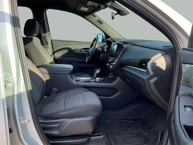 Used 2022 Chevrolet Traverse LT image 20