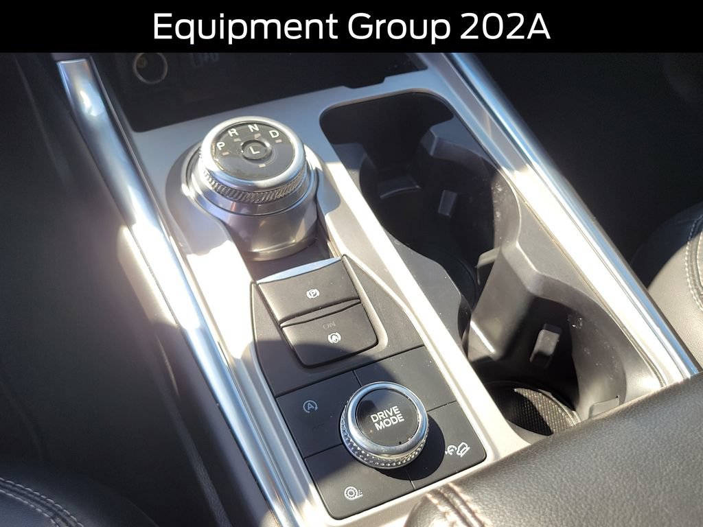 Certified 2022 Ford Explorer XLT w/ Equipment Group 202A AWD/4WD image 31