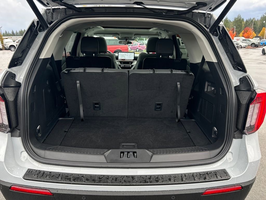 Certified 2025 Ford Explorer Active w/ Active Comfort Package image 35