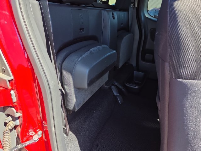 Used 2025 Nissan Frontier SV w/ SV Convenience Package AWD/4WD image 28