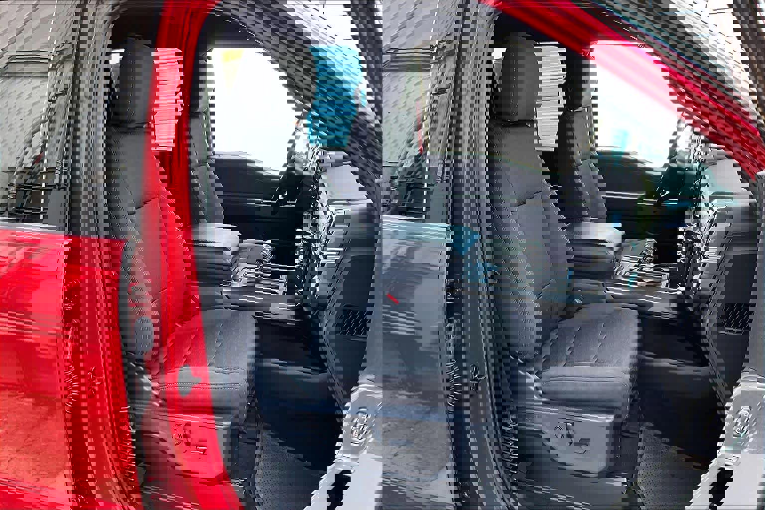 Certified 2022 Ford F150 XLT w/ Equipment Group 302A High image 11