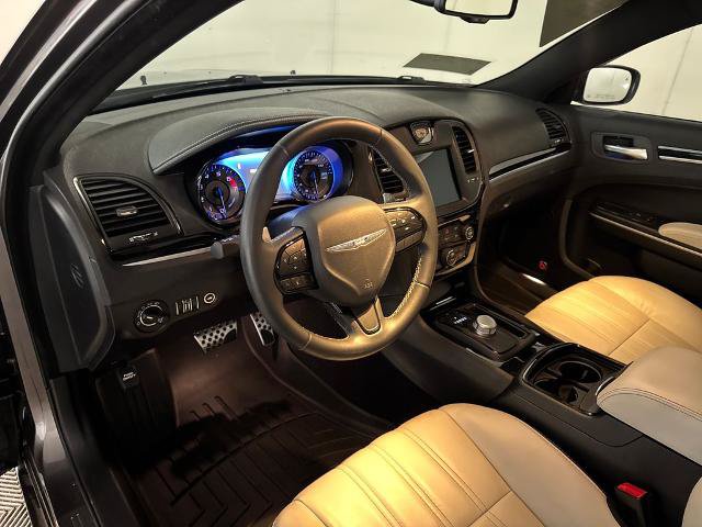 Used 2017 Chrysler 300 S w/ 300S Premium Group RWD image 16