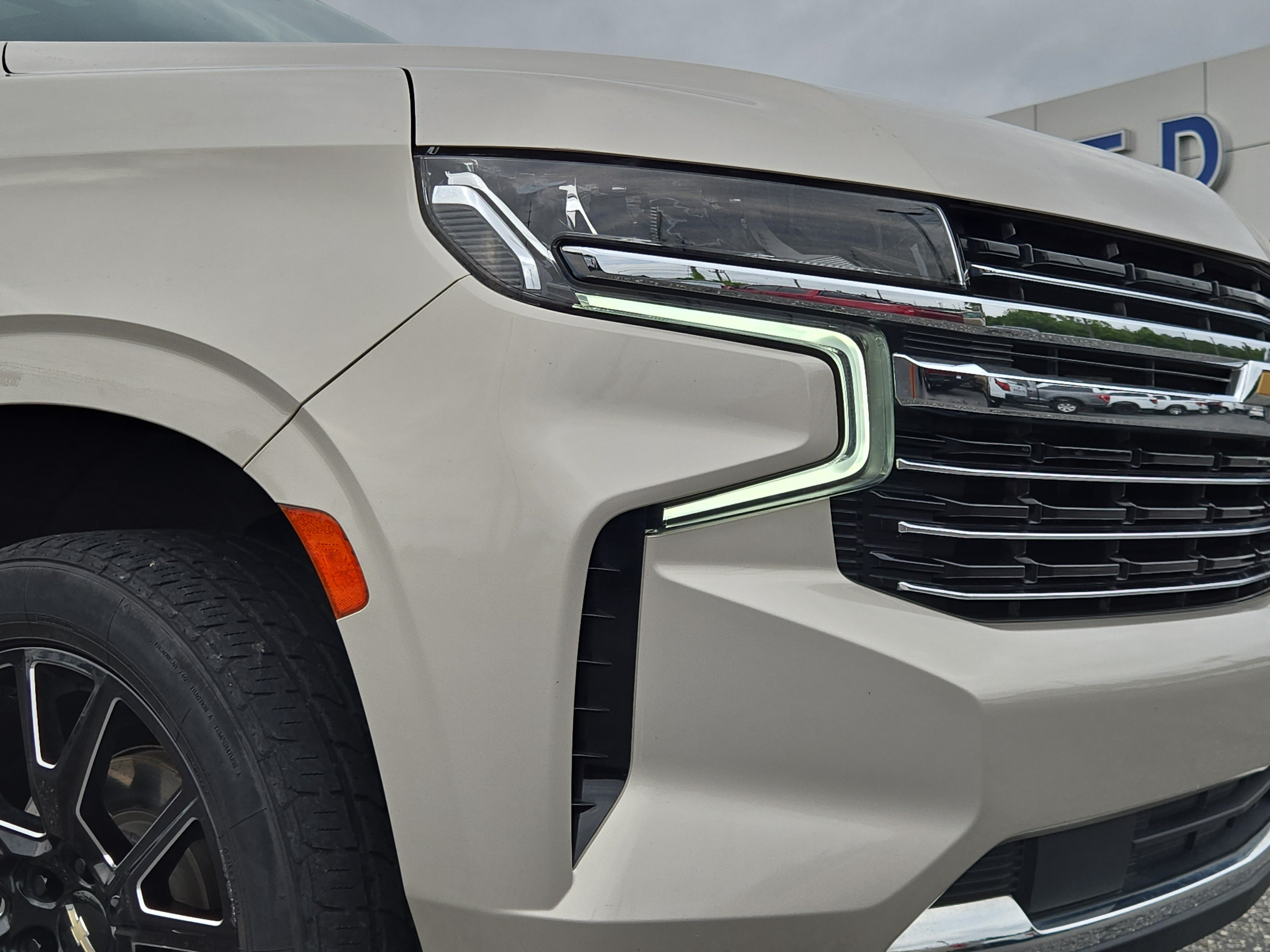 Used 2021 Chevrolet Tahoe LT w/ Rear Media and Nav Package RWD image 5