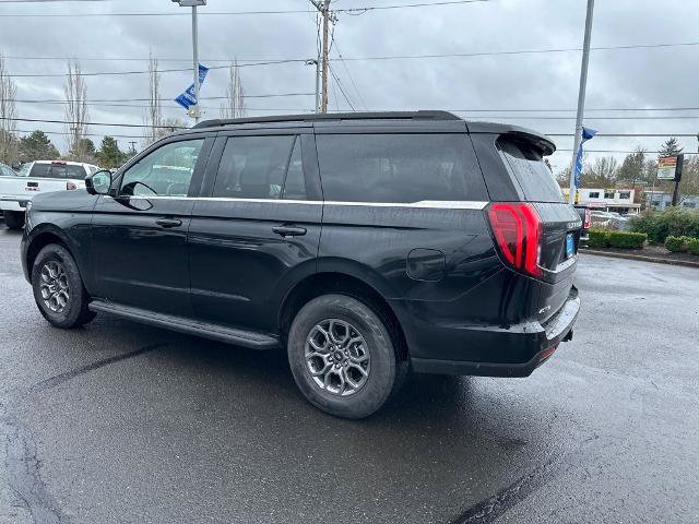 Certified 2025 Ford Expedition Active AWD/4WD image 4