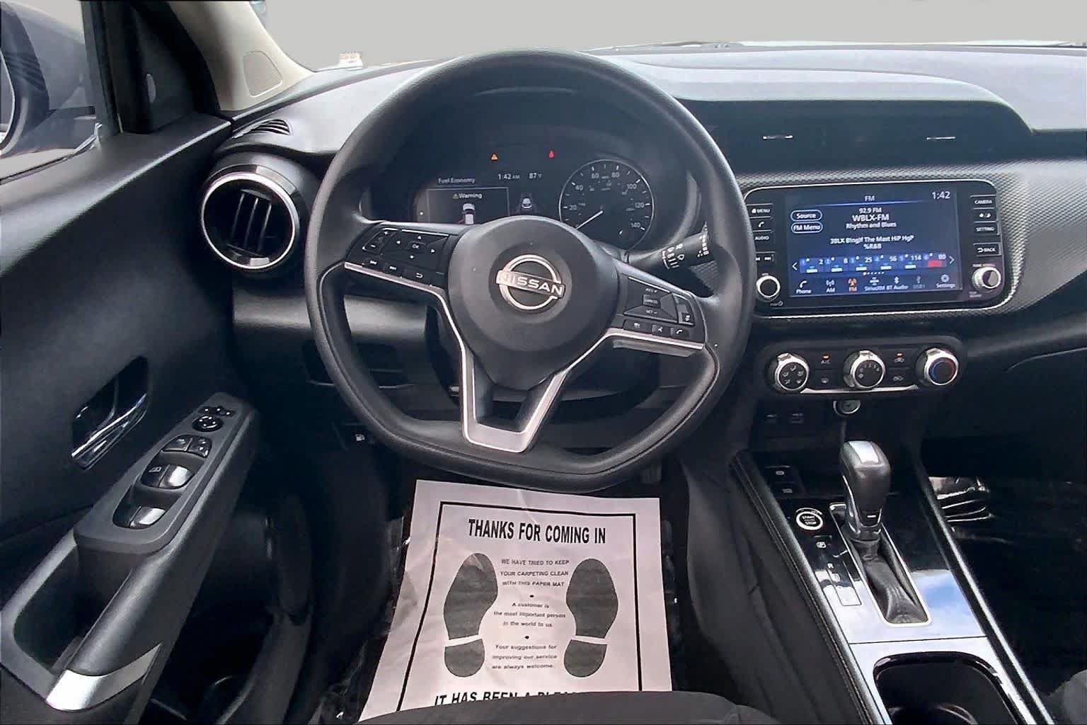 Used 2023 Nissan Kicks SV FWD image 6