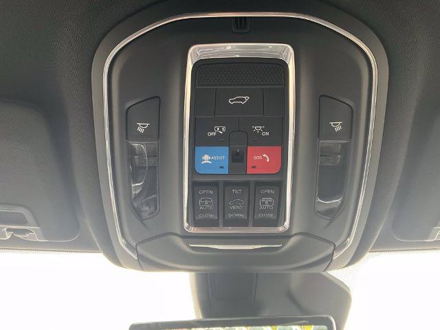 Used 2026 Jeep Grand Cherokee L Limited AWD/4WD image 13