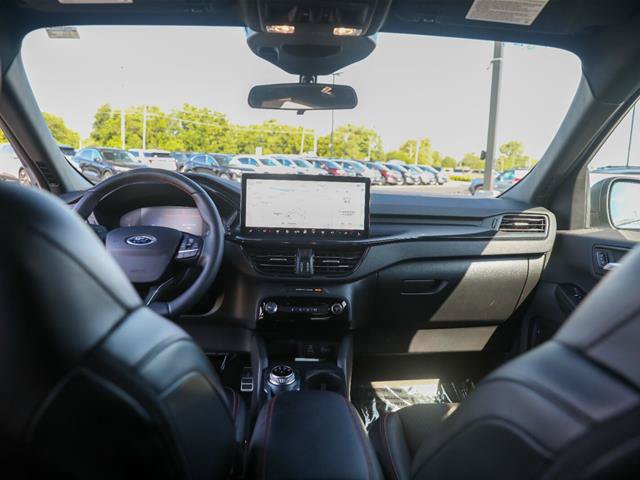 Certified 2024 Ford Escape ST-Line w/ Tech Pack #1 AWD/4WD image 3