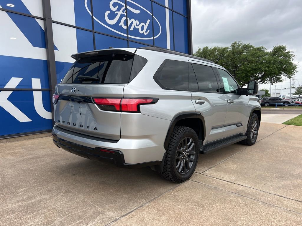 Used 2023 Toyota Sequoia Platinum AWD/4WD image 4