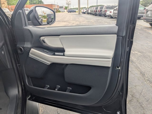 Certified 2025 Ford Expedition Active RWD image 37
